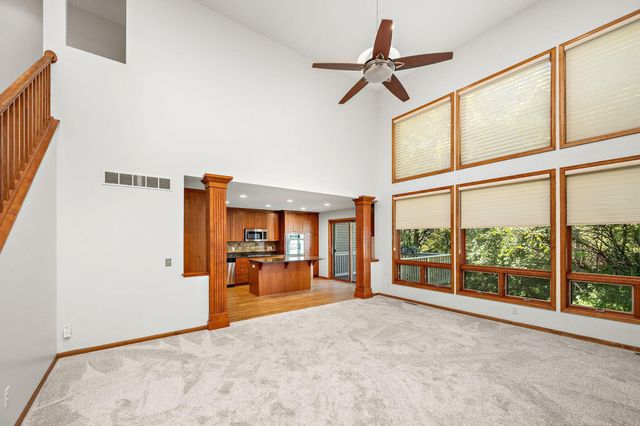 1598 Summit Shores Circle, Burnsville, MN 55306