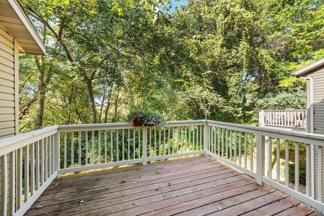 1598 Summit Shores Circle, Burnsville, MN 55306