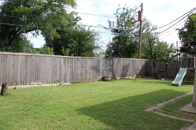 2834 Hollandale Lane, Farmers Branch, TX 75234