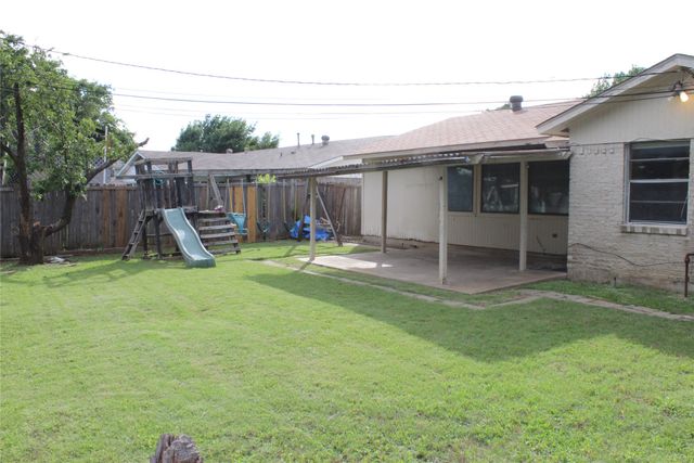 2834 Hollandale Lane, Farmers Branch, TX 75234