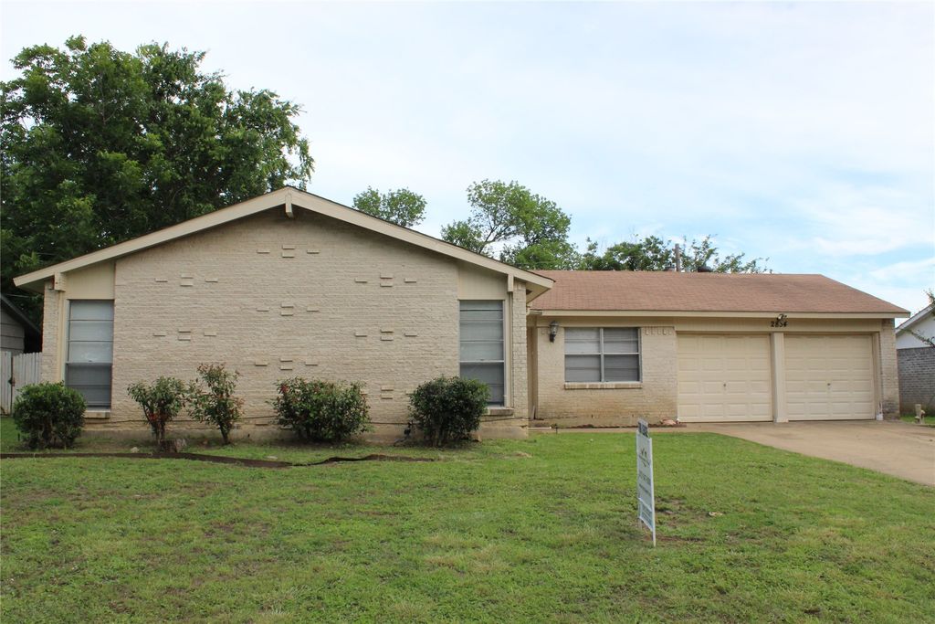 2834 Hollandale Lane, Farmers Branch, TX 75234
