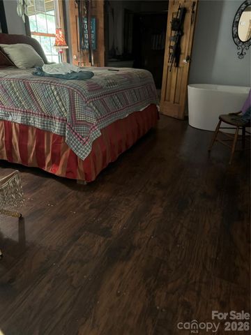 49 Ramsey Road, Marshall, NC 28753