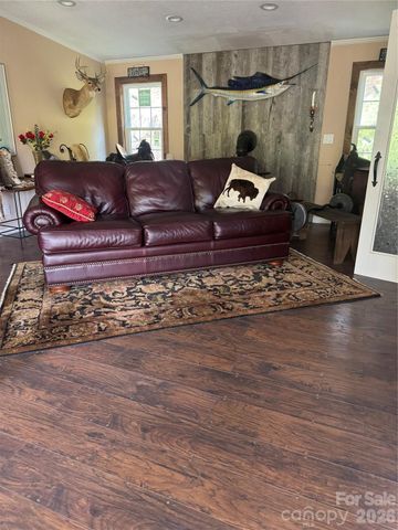 49 Ramsey Road, Marshall, NC 28753