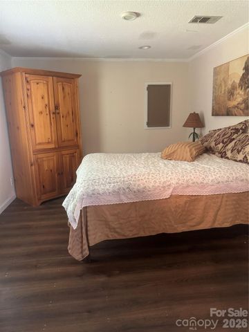 49 Ramsey Road, Marshall, NC 28753