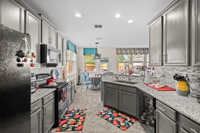 804 Montrose Trail, Desoto, TX 75115