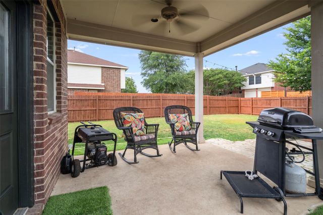 804 Montrose Trail, Desoto, TX 75115