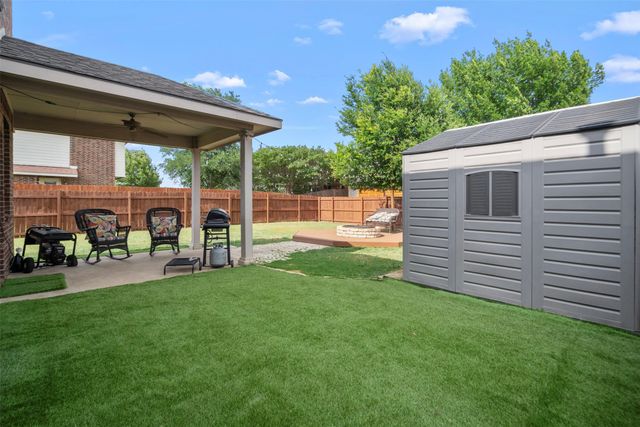 804 Montrose Trail, Desoto, TX 75115