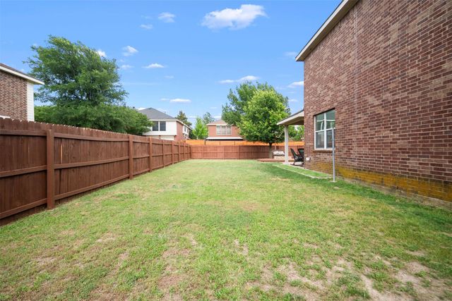 804 Montrose Trail, Desoto, TX 75115