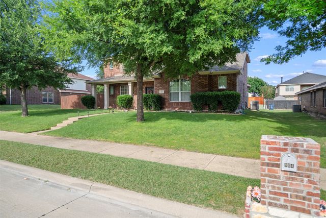 804 Montrose Trail, Desoto, TX 75115