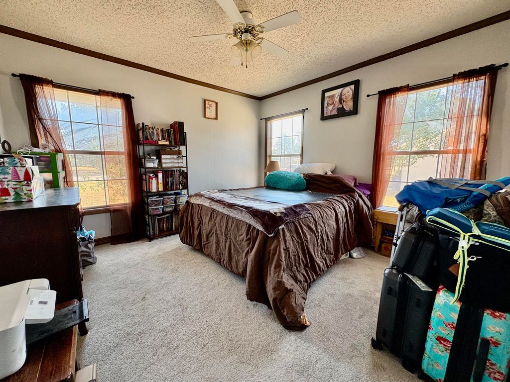 Image 11 of property listing at 1205 W 12th Street, Robert Lee, TX 76945