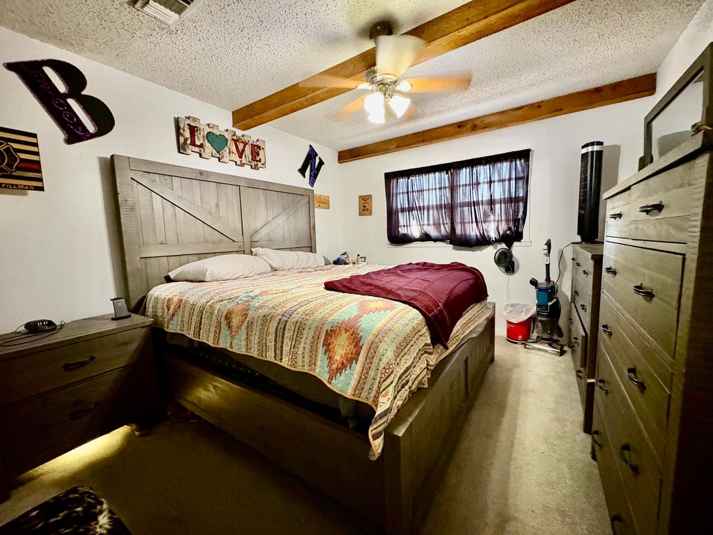 Image 15 of property listing at 1205 W 12th Street, Robert Lee, TX 76945