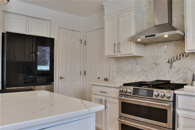 5771 Eclipse Drive, Onondaga, NY 13078