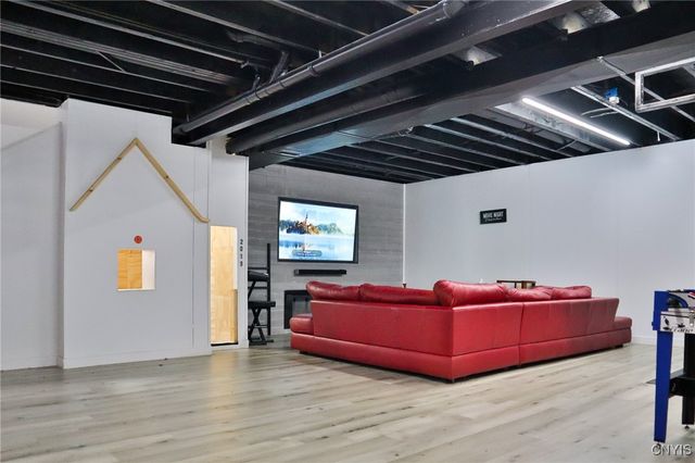 5771 Eclipse Drive, Onondaga, NY 13078