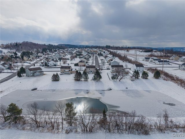 5771 Eclipse Drive, Onondaga, NY 13078