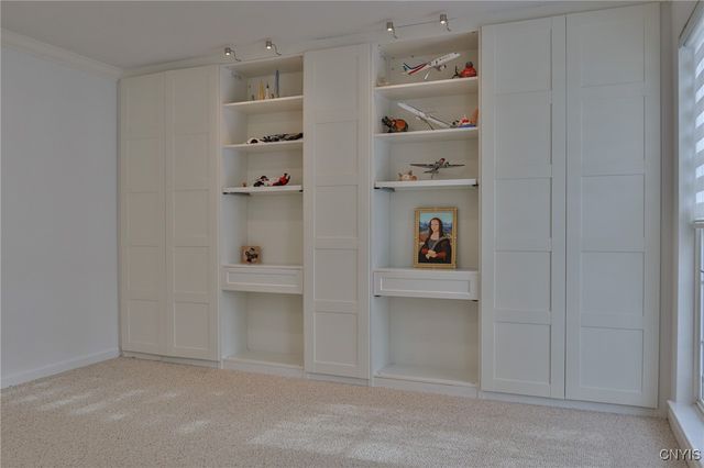 5771 Eclipse Drive, Onondaga, NY 13078