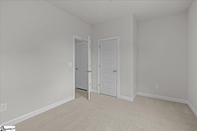 658 Cozy Bluff Road, Spartanburg, SC 29301