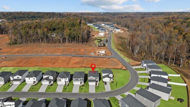 658 Cozy Bluff Road, Spartanburg, SC 29301