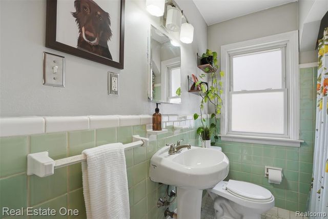 295 Madison Avenue, Clawson, MI 48017