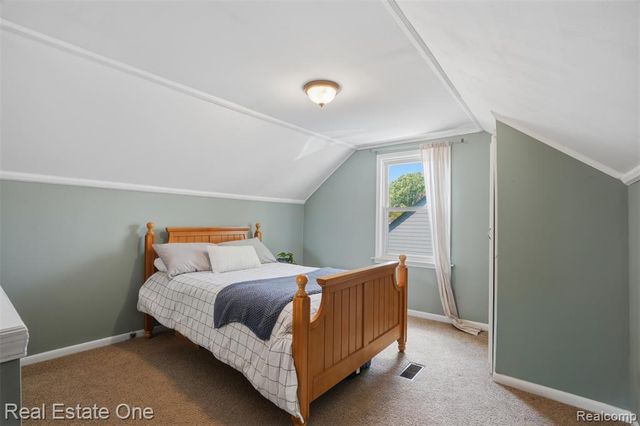 295 Madison Avenue, Clawson, MI 48017