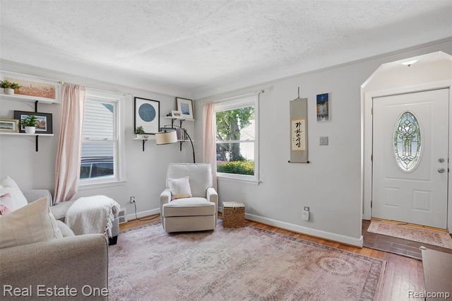 295 Madison Avenue, Clawson, MI 48017