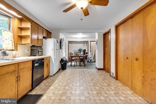 1008 N 7TH ST, Perkasie, PA 18944