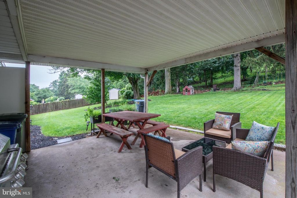1008 N 7TH ST, Perkasie, PA 18944