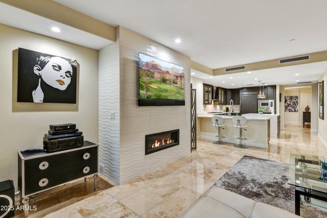 7181 E CAMELBACK Road 907, Scottsdale, AZ 85251