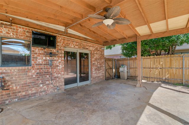 2700 Stone Creek Lane, Corinth, TX 76210