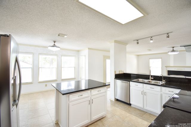 15850 Marisa Pl, San Antonio, TX 78247