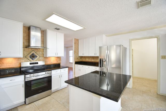 15850 Marisa Pl, San Antonio, TX 78247