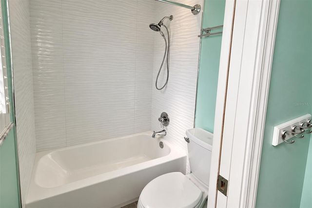 2986 CIELO CIRCLE N, Clearwater, FL 33759