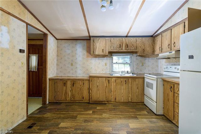 283 Crotts Drive, Lexington, NC 27295