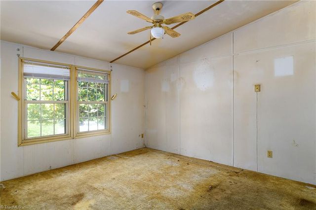 283 Crotts Drive, Lexington, NC 27295