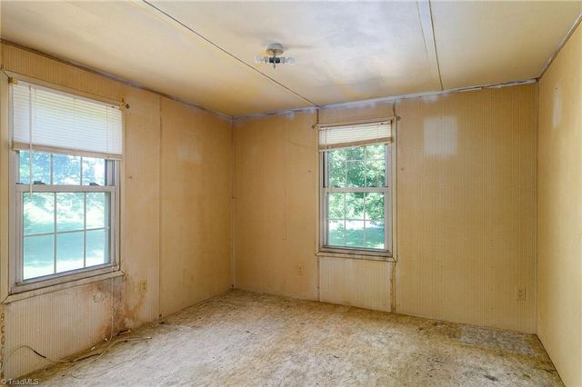 283 Crotts Drive, Lexington, NC 27295