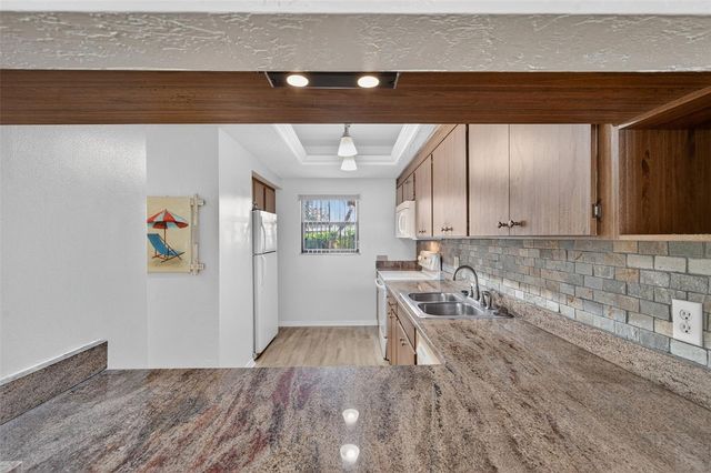 1749 S HIGHLAND AVENUE A5, Clearwater, FL 33756