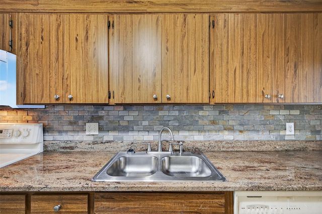 1749 S HIGHLAND AVENUE A5, Clearwater, FL 33756