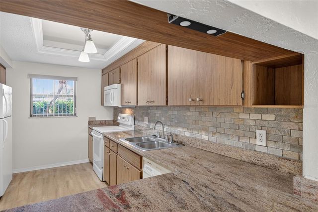 1749 S HIGHLAND AVENUE A5, Clearwater, FL 33756