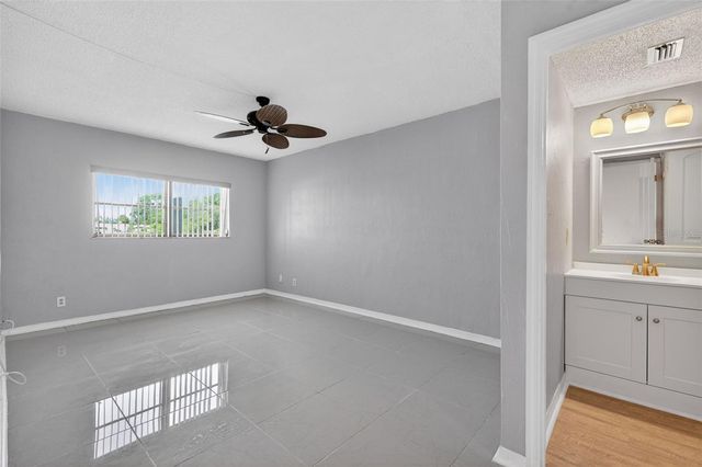 1749 S HIGHLAND AVENUE A5, Clearwater, FL 33756