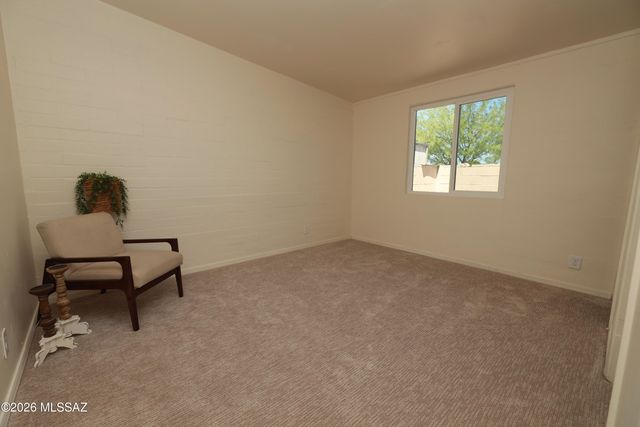 672 W Calle Sevilla, Tucson, AZ 85756