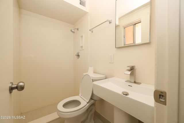672 W Calle Sevilla, Tucson, AZ 85756