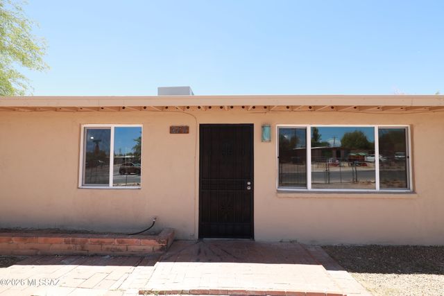 672 W Calle Sevilla, Tucson, AZ 85756
