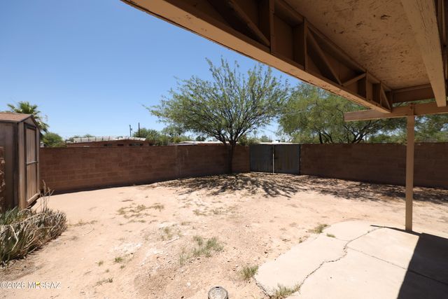 672 W Calle Sevilla, Tucson, AZ 85756