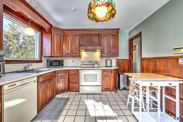 3 Wheeler Drive, Trumbull, CT 06611