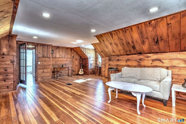 3 Wheeler Drive, Trumbull, CT 06611