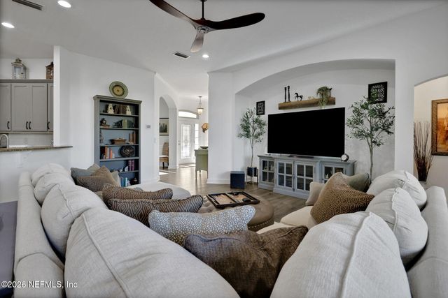 4582 REEDBARK Lane, Jacksonville, FL 32246