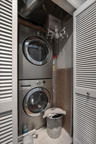 1791 W Howard Street 405, Chicago, IL 60626