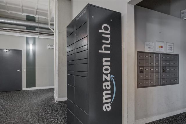 1791 W Howard Street 405, Chicago, IL 60626