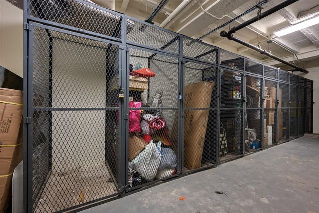 1791 W Howard Street 405, Chicago, IL 60626