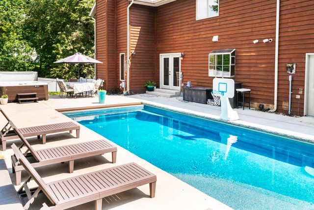 4496 W Tanglewood Road, Bloomington, IN 47404