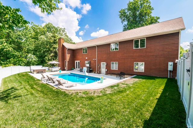 4496 W Tanglewood Road, Bloomington, IN 47404